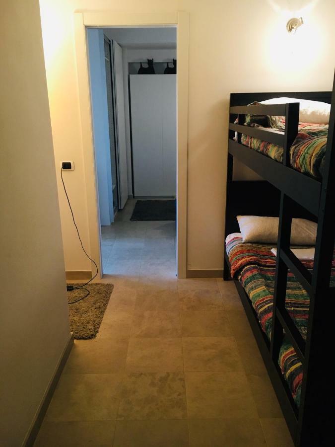 Ledonia Apartment Леричи Экстерьер фото