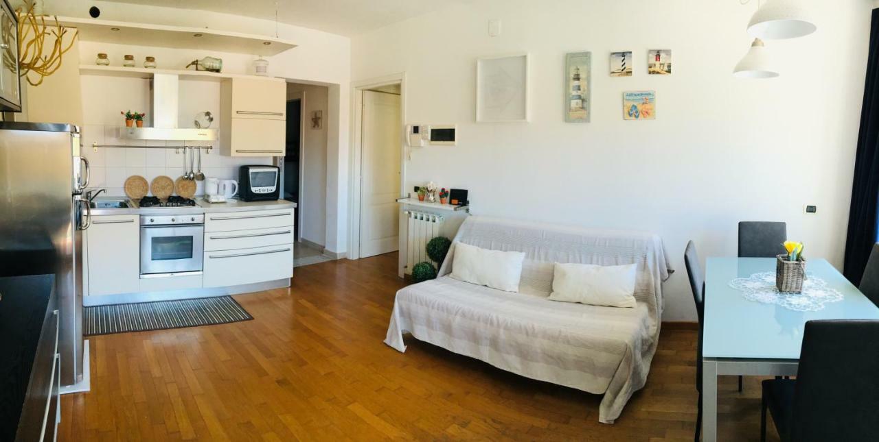 Ledonia Apartment Леричи Экстерьер фото