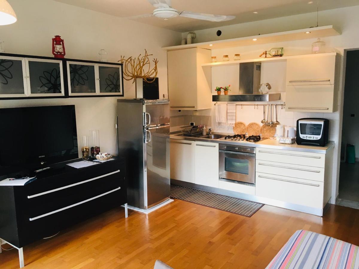 Ledonia Apartment Леричи Экстерьер фото